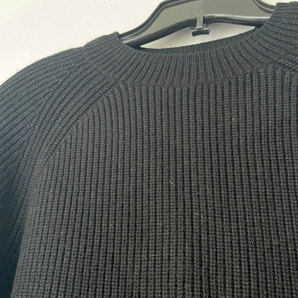 Club Monaco cropped crew neck knit sweater - Picture 2 of 4